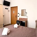 Edera *